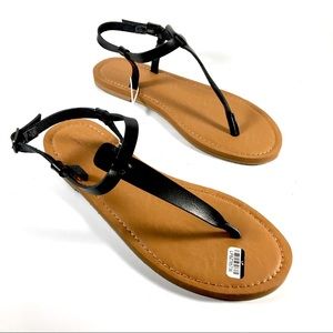 Universal Thread Hartley T Strap Thong Sandal